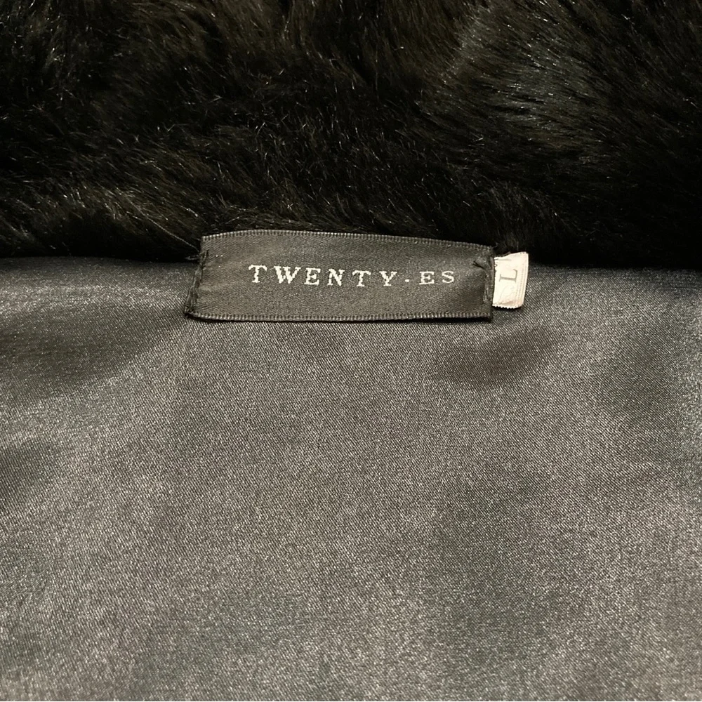 Twenty•ES Black Faux Fur Jacket - Size Large - Picture 12 of 16
